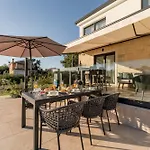 Noah - Luxurious With Private Pool Villa Vranje Selo