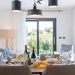 Noah - Luxurious With Private Pool Villa