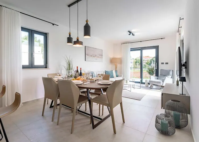 Noah - Luxurious With Private Pool Villa Vranje Selo