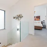 Noah - Luxurious With Private Pool Βίλα