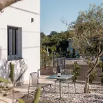 Noah - Luxurious With Private Pool *