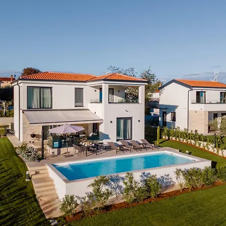 Noah - Luxurious With Private Pool Vila *