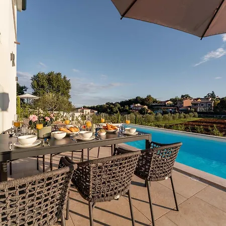 Villa Noah - Luxurious With Private Pool