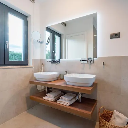 Willa Noah - Luxurious With Private Pool Vranje Selo