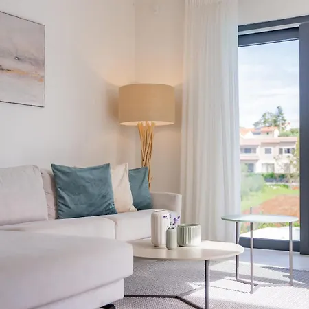 Noah - Luxurious With Private Pool Willa *