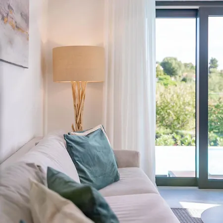 Noah - Luxurious With Private Pool * Vranje Selo