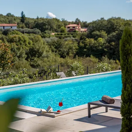 Noah - Luxurious With Private Pool