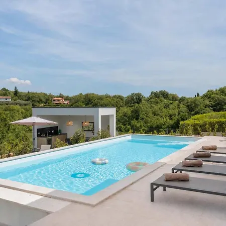 Noah - Luxurious With Private Pool * Vranje Selo