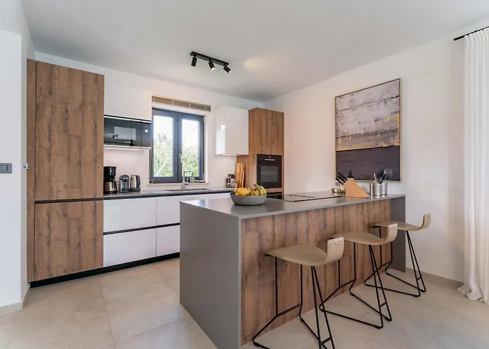 Noah - Luxurious With Private Pool *